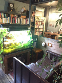 アール座読書館02.jpg